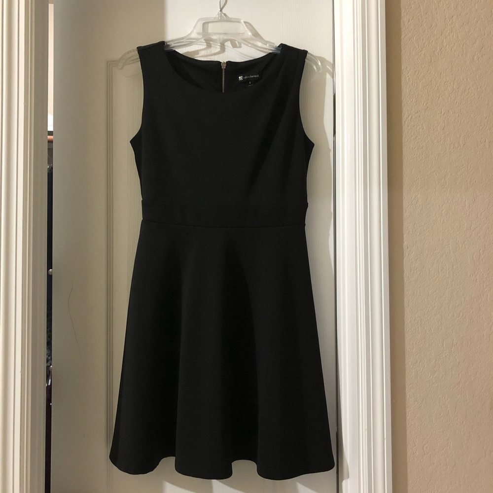 Valerie Bertinelli- Little black dress 👗